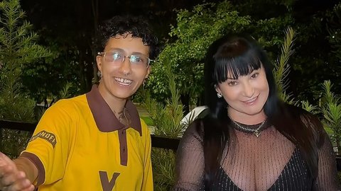 Noite com Ana Dark e Três Canto no Yolanda Club