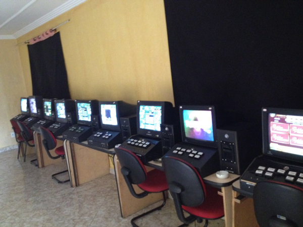 31mar2016-apreensa-maquinas-caca-niqueis-1-jardim-ana-maria