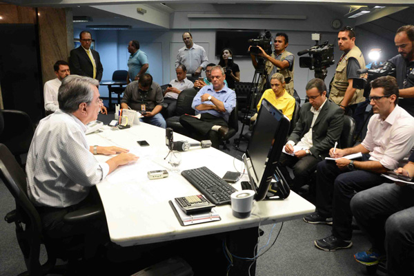 2016-03-23-coletiva-greve-dos-servidores-ft-emerson-ferraz-017