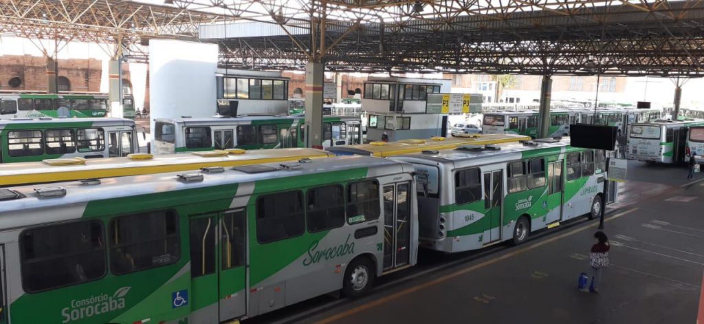 noticias.sorocaba.sp.gov.br-transporte-coletivo-transporte-coletivo-parado230420-1-1024x471