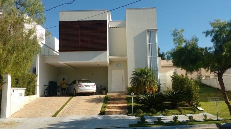 Casa em Aldeia da Mata, VOTORANTIM - Linda Casa no Residencial Aldeia da Mata - 3 Suítes, Piscina e 4 Vagas