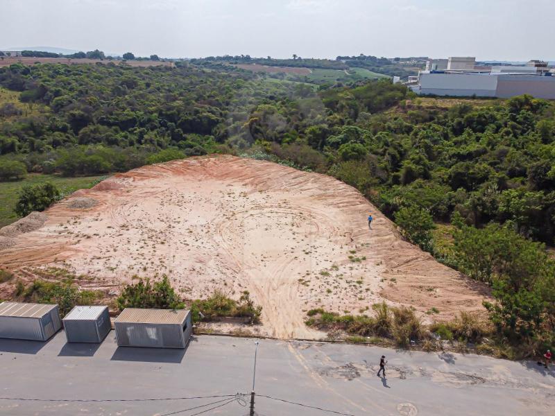 area em IPORANGA, SOROCABA - Área Industrial de 3.742 m² com Excelente Topografia e Localização Privilegiada ao Lado de Área Verde - Foto 1