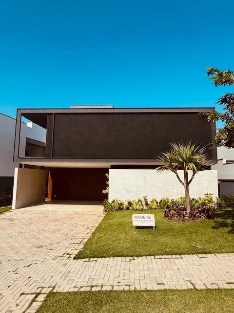 Casa em ALPHAVILLE NOVA ESPLANADA, VOTORANTIM - Sobrado de Alto Padrão à Venda no Alphaville Nova Esplanada 4 - 4 Suítes, Piscina e Energia Solar