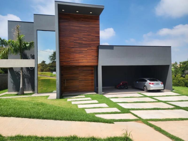 Casa em Araçoiaba da Serra, ARAÇOIABA DA SERRA - Sobrado de 1050m² Localizado no Residencial Villagio Ipanema II.