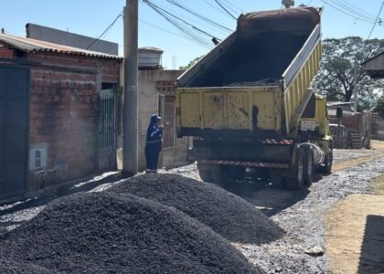 Prefeitura realiza megaoperação de tapa-buracos e de zeladoria