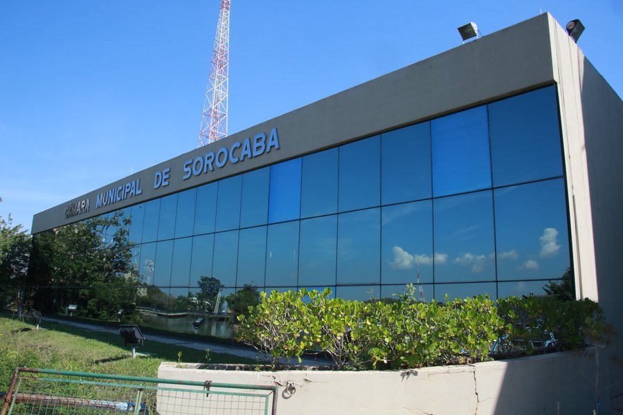 Prevenção de enchentes e cemitérios municipais estão entre os temas de requerimentos na Câmara