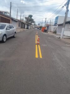 Semob implanta mão única de trânsito em rua no Jardim Novo Horizonte