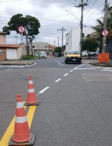 Semob implanta mão única de tráfego em trecho de rua do Central Parque