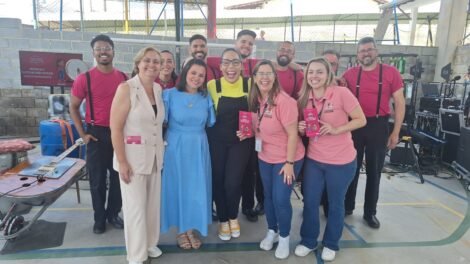 Escolas da rede municipal recebem apresentações do Projeto Orquestra de Sucata, que une música e sustentabilidade