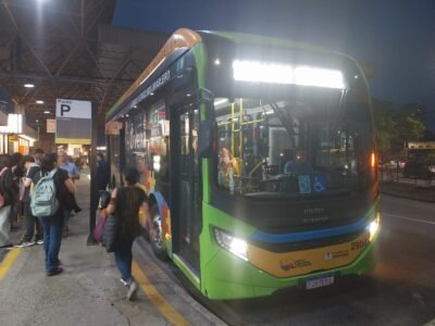 Ônibus Sensorial e Linha Rosa completam dois meses de operação contínua