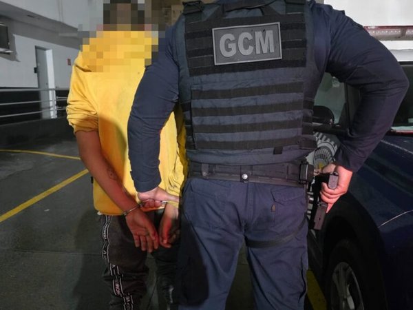 GCM apreende 410 porções de entorpecentes e detém homem por tráfico de drogas