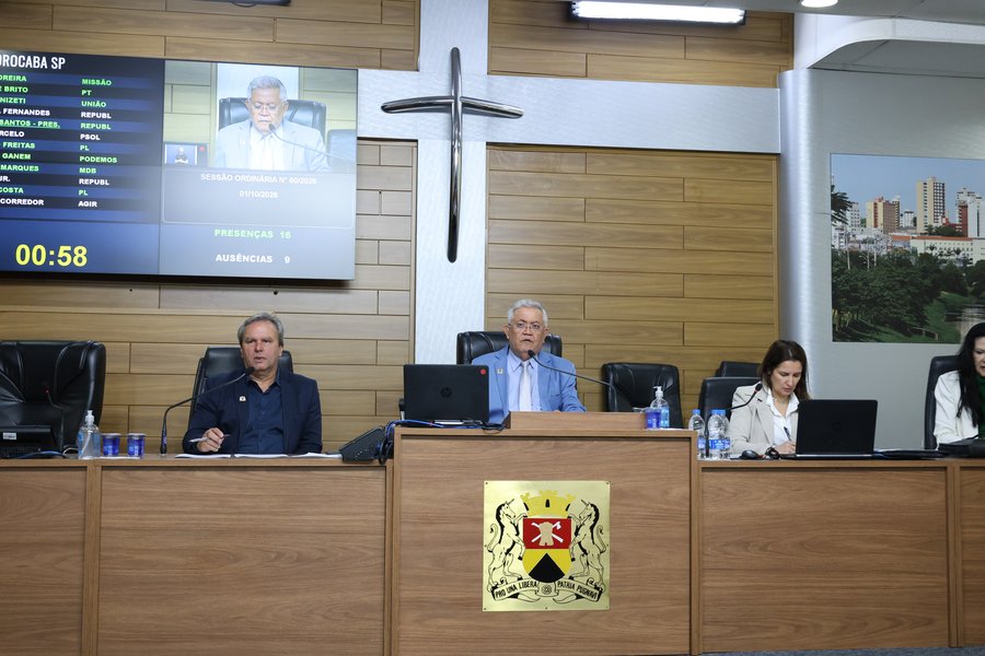 67ª SESSÃO ORDINÁRIA: Em pauta, projetos sobre recarga de veículos elétricos e prevenção de alagamentos