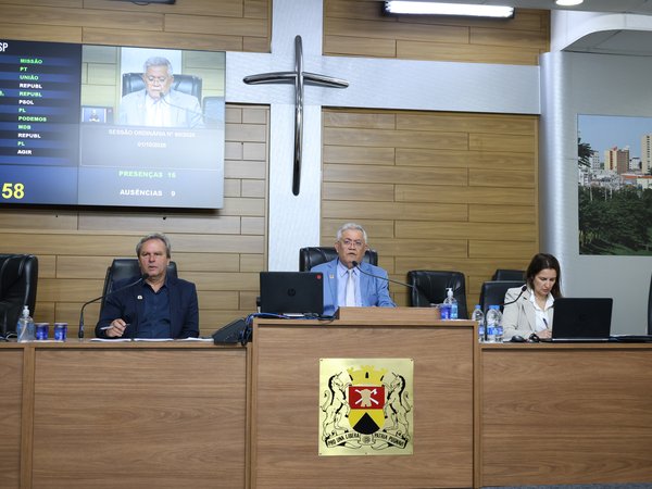 67ª SESSÃO ORDINÁRIA: Em pauta, projetos sobre recarga de veículos elétricos e prevenção de alagamentos