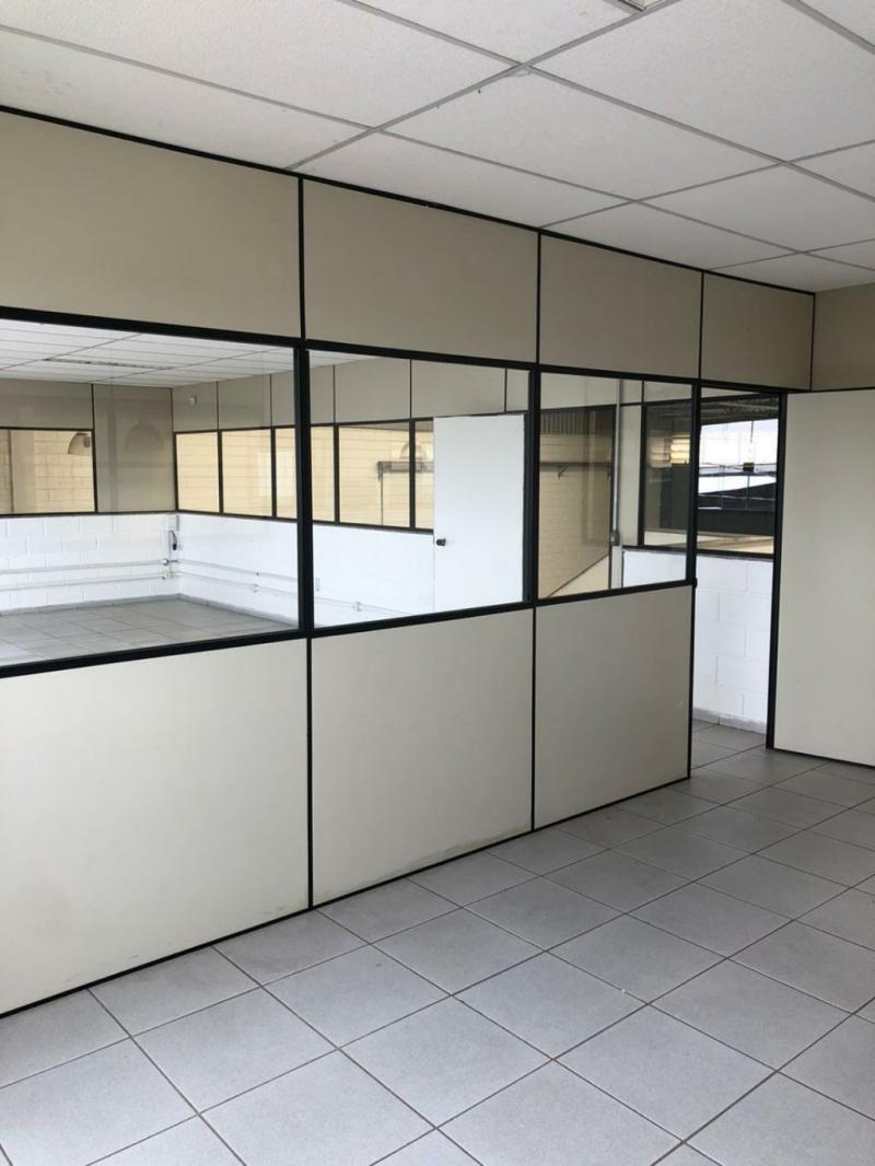 Comercial em JARDIM PLANALTO, SOROCABA - Galpão de 900m² na Avenida Ipanema Próximo ao aeroporto- Sorocaba -SP - Foto 3