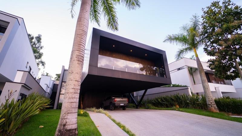 Casa em ALPHAVILLE NOVA ESPLANADA 2, VOTORANTIM - Casa de Alto Padrão à Venda no Condomínio Alphaville Nova Esplanada 2 - 3 Suítes, Elevador e Piscina com Hidro
