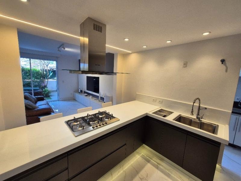 Casa em JARDIM AMÉRICA, SOROCABA - Sobrado Mobiliado à Venda no Edifício Montalcino - 3 Dormitórios, Espaço Gourmet e Spa - Foto 2